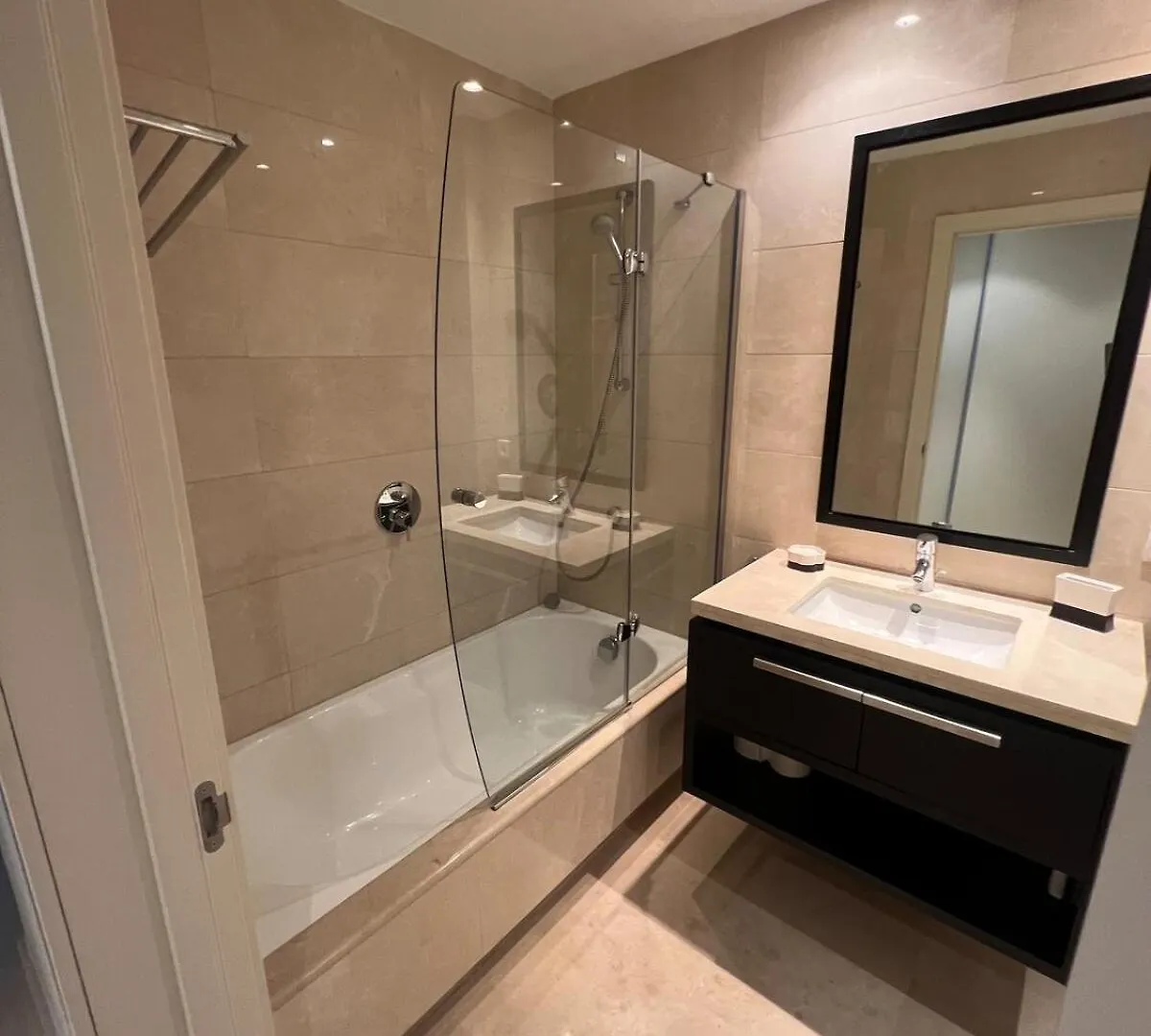 公寓 Marbella,La Quinta,Golf,Piscina,Glamour,Mar,Vista,Encanto,Tranquilidad,Relax 贝纳阿维斯 西班牙
